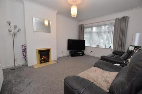 2 bedroom semi-detached bungalow for sale, Ingram Avenue, Bilton, Hull