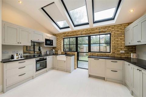 4 bedroom semi-detached house to rent, Winchendon Road, Teddington TW11