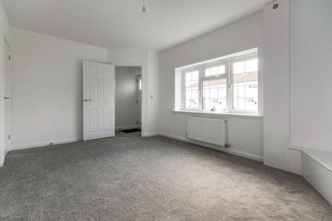 2 bedroom end of terrace house to rent, Nene Road, Bedfordshire SG16