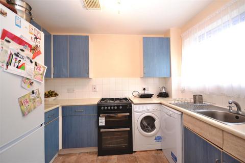 3 bedroom terraced house for sale, Lisbon Close, London E17