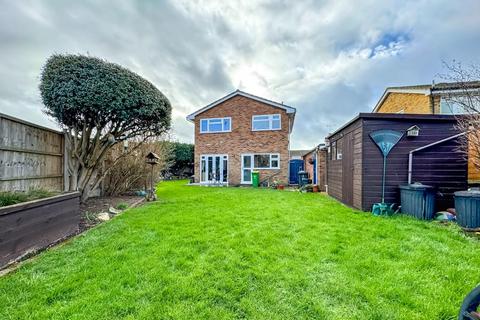 3 bedroom detached house for sale, Mariners Court, Great Wakering SS3