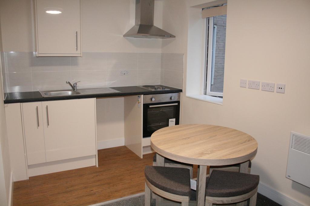 Living/kitchen area