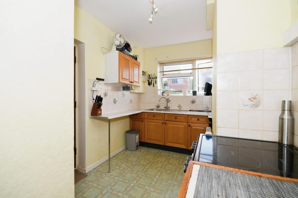 KITCHEN 01.jpg