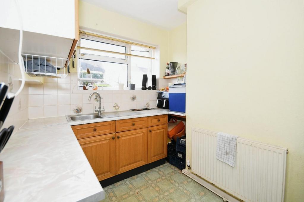 KITCHEN 03.jpg