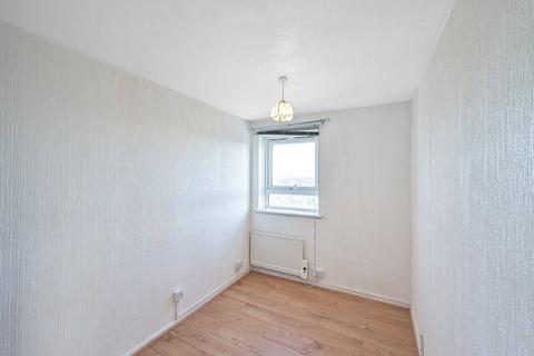 2 bedroom flat to rent, Swinson House, New Southgate, London, N11