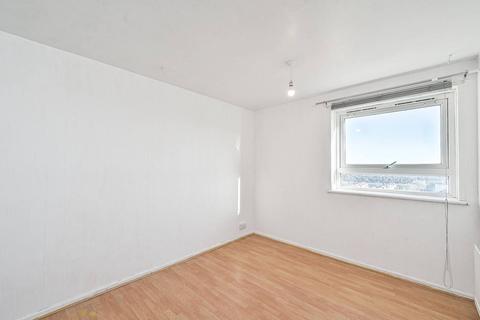 2 bedroom flat to rent, Swinson House, New Southgate, London, N11