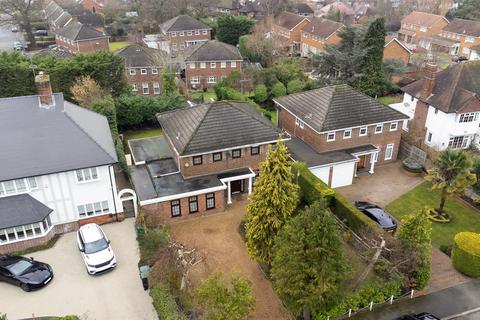 5 bedroom detached house for sale, Davenham Avenue, Northwood HA6 3HW