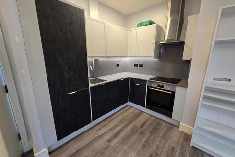 2 bedroom flat to rent, East Barnet Road, Barnet