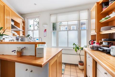 2 bedroom end of terrace house to rent, Atwood Road, Hammersmith W6