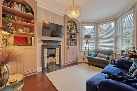 31 Blyth Road, London, E17 8HP