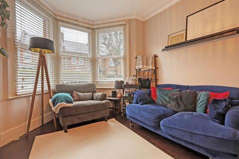 31 Blyth Road, London, E17 8HP