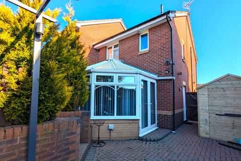 3 bedroom semi-detached house for sale, Beeston Close, Nottingham, Nottinghamshire