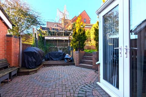 3 bedroom semi-detached house for sale, Beeston Close, Nottingham, Nottinghamshire