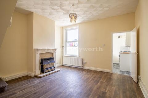 2 bedroom house to rent, School Lane, Preston PR5