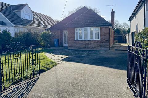 4 bedroom bungalow for sale, Lulworth Avenue , Hamworthy, Poole, BH15