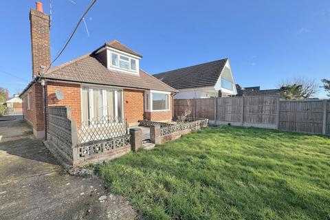 4 bedroom bungalow for sale, Lulworth Avenue , Hamworthy, Poole, BH15