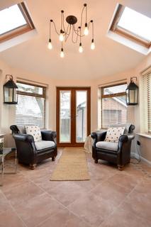 15 Eagley View, Bury, BL8 2HL