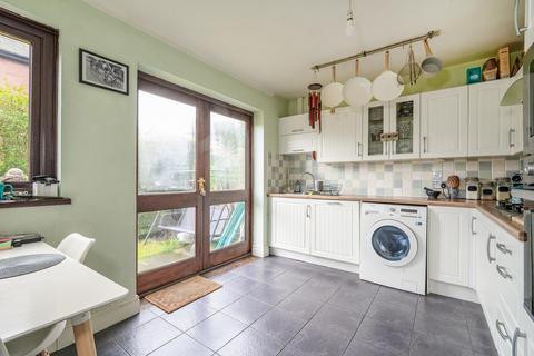 3 bedroom terraced house for sale, Queens Road, Leeds, LS27