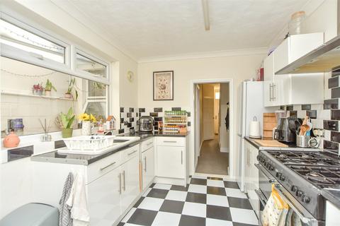 2 bedroom end of terrace house for sale, Winstanley Road, Sheerness, Kent