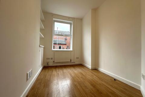 2 bedroom terraced house to rent, Shaw Street, Newcastle ST5