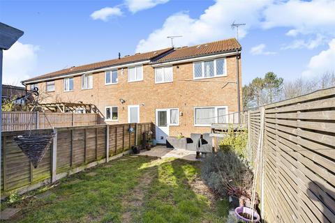 1 bedroom maisonette for sale, Kestrel Way, Luton