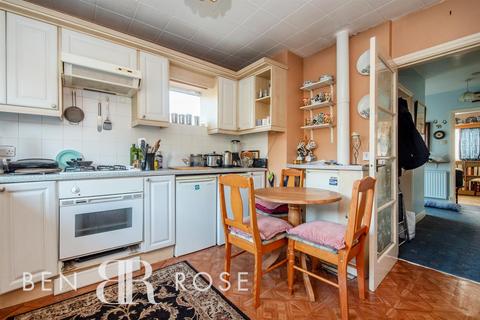 2 Burwood Drive, Ribbleton, Preston, PR2 6YR