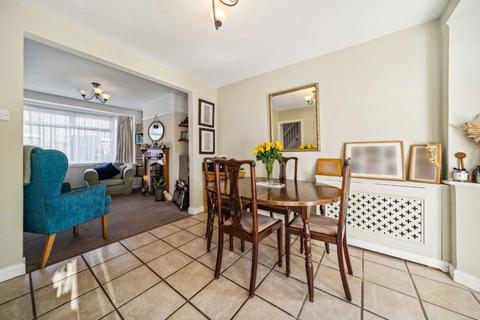 152 Pears Road, Hounslow, TW3 1SJ