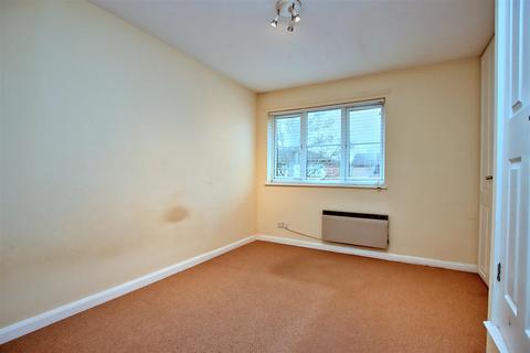 2 bedroom terraced house for sale, Siskin Close, Borehamwood