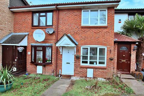 2 bedroom terraced house for sale, Siskin Close, Borehamwood