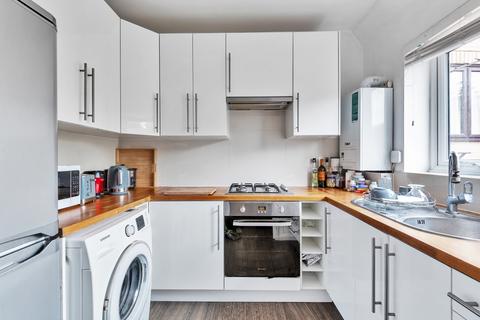 Maisonette to rent, Capstan Way London SE16