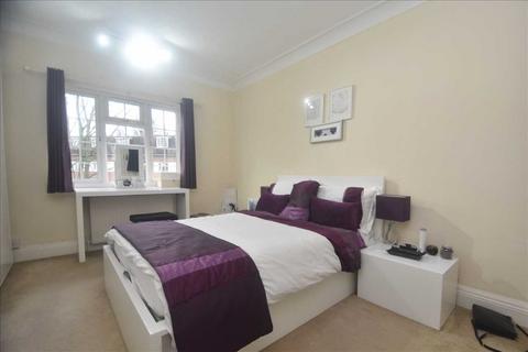 3 bedroom apartment for sale, Herga Court, Sudbury Hill, Harrow on the Hill