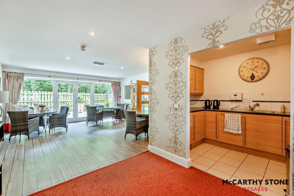 Homeowners Lounge