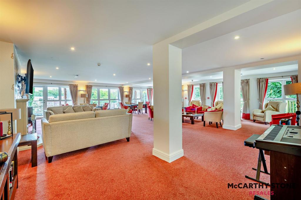 Homeowners Lounge