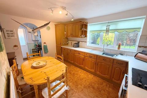 19 Bradgate Drive, Sutton Coldfield, B74 4XG