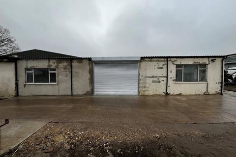 Warehouse to rent, Green End Farm, Harthall Lane, Hemel Hempstead, HP3 8SD