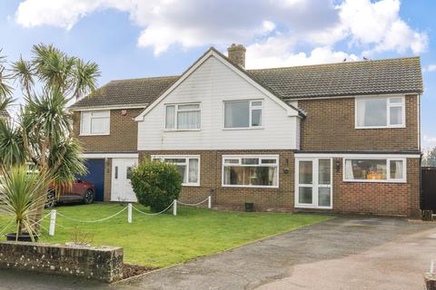 11 Southmead Close, Folkestone, CT19 5LH