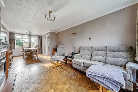 11 Southmead Close, Folkestone, CT19 5LH