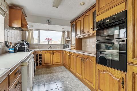 11 Southmead Close, Folkestone, CT19 5LH