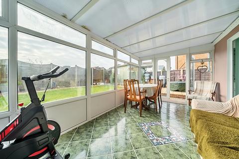 11 Southmead Close, Folkestone, CT19 5LH