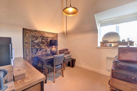 2 bedroom retirement property for sale, War Memorial Place, Henley-On-Thames