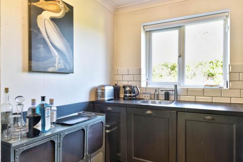 2 bedroom retirement property for sale, War Memorial Place, Henley-On-Thames