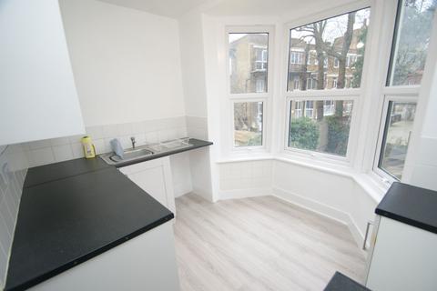 2 bedroom flat to rent, Clarendon Road, Margate, CT9