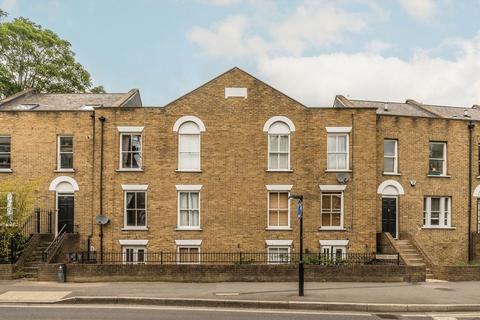 22 Gateway Mews, London, E8 2DF