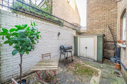 22 Gateway Mews, London, E8 2DF