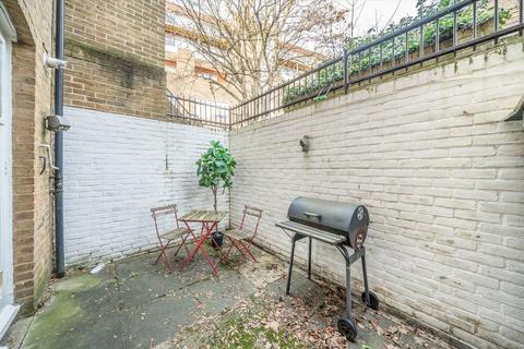 22 Gateway Mews, London, E8 2DF