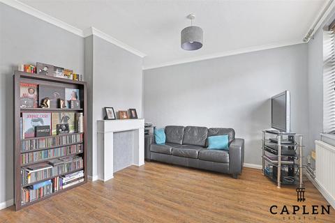 23 Ibbetson Path, Loughton, IG10 2AS