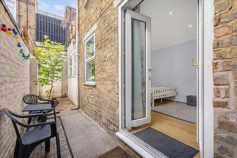 3a Ackmar Road, London, SW6 4UP
