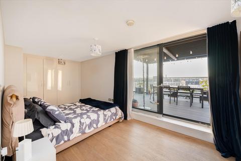3 bedroom flat for sale, Kilburn Park Road, London, NW6