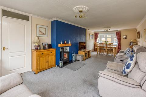 1 Hawkswell Avenue, Wombourne, Wolverhampton, WV5 0HL