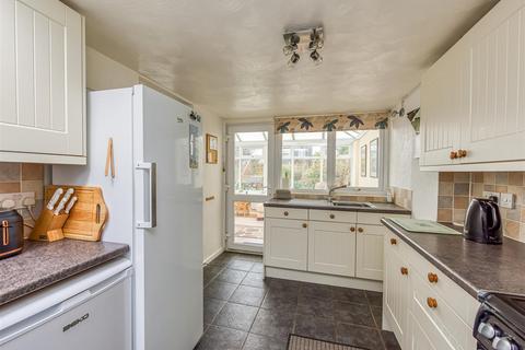 1 Hawkswell Avenue, Wombourne, Wolverhampton, WV5 0HL